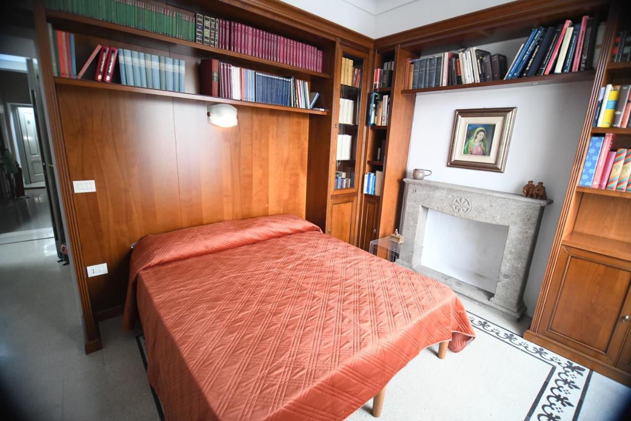 Hotel Domo Peonia Bianca à Nuoro  Extérieur photo
