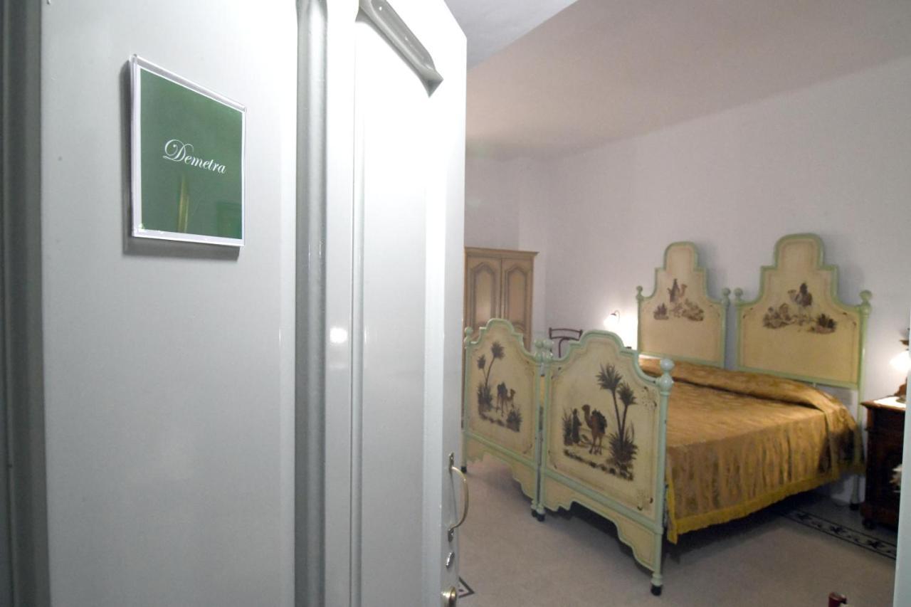 Hotel Domo Peonia Bianca à Nuoro  Extérieur photo